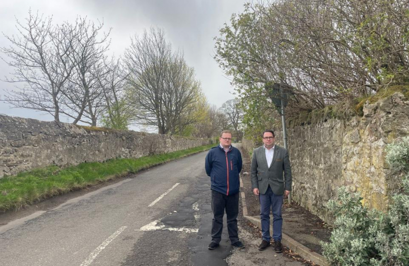 Cllr Lachlan Bruce (left) and Craig Hoy MSP (right) at Johnnie Cope's Road